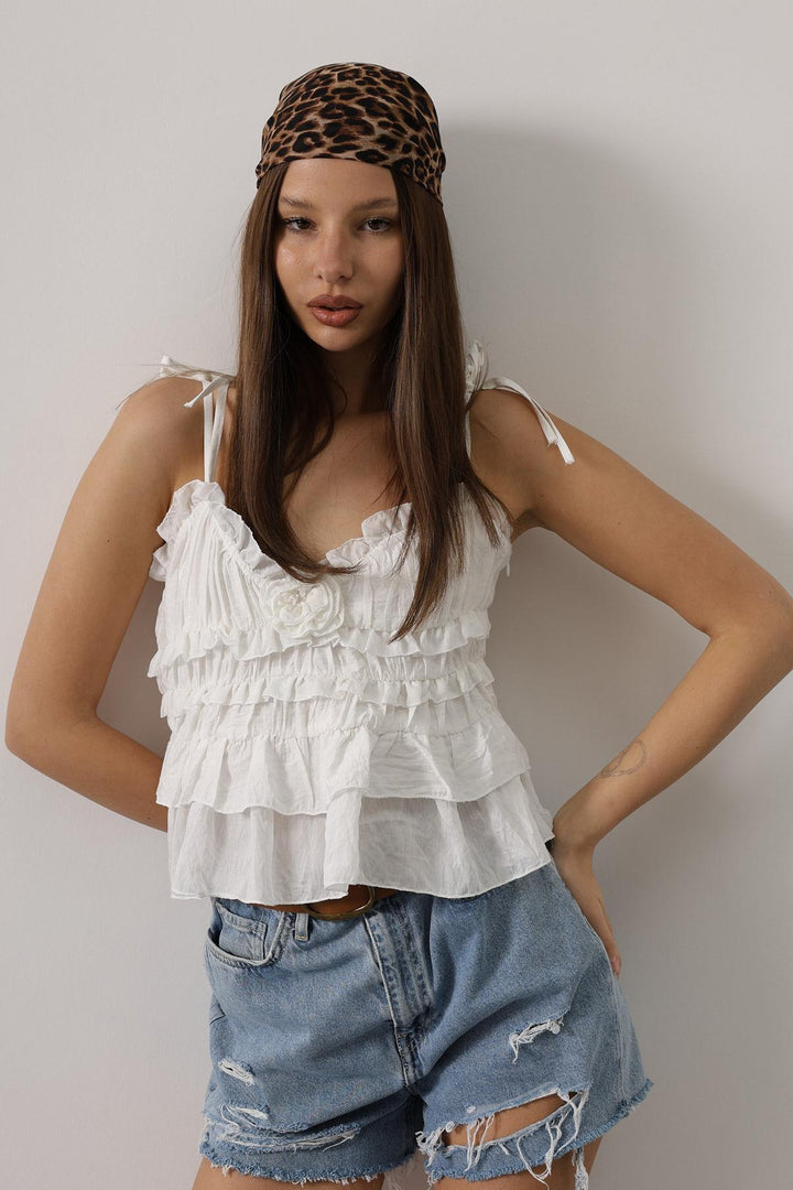 White Boho Sleeveless Blouse with Sweetheart Neckline